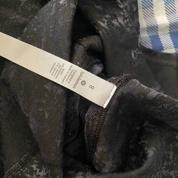 Lululemon Wunder Under - Picture 2 of 2